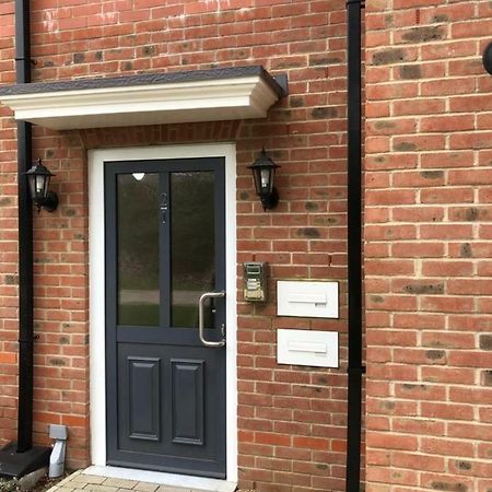 7-11 Kings Park Villa Bicester Exterior foto