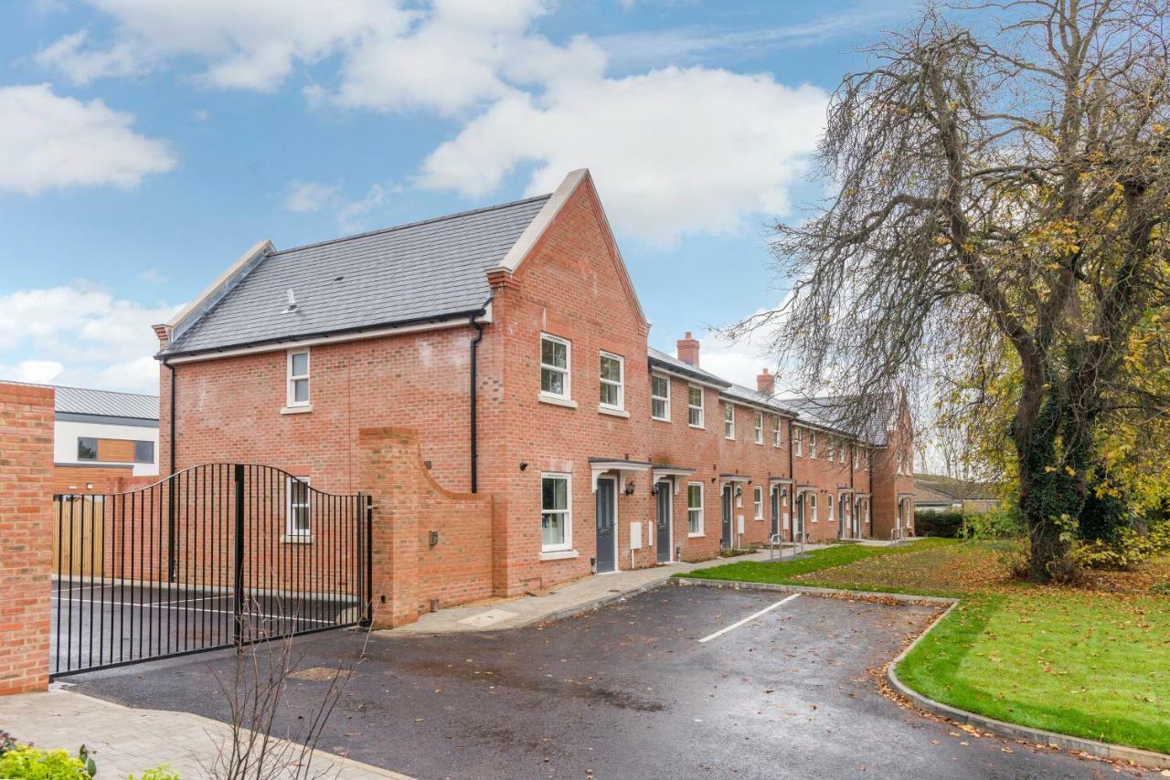 7-11 Kings Park Villa Bicester Exterior foto